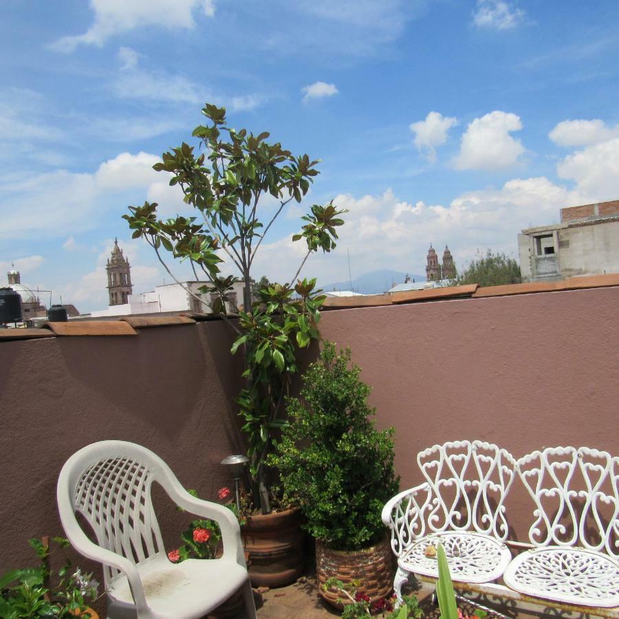 מורליה Hostal Casa Castillo מראה חיצוני תמונה