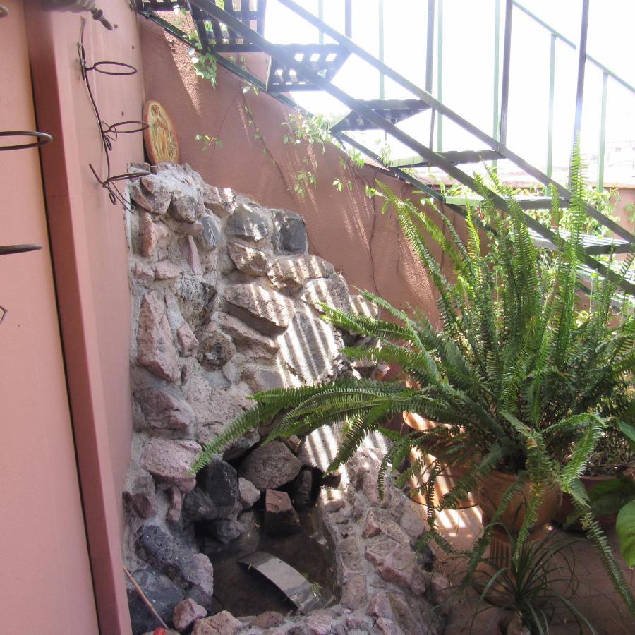 מורליה Hostal Casa Castillo מראה חיצוני תמונה